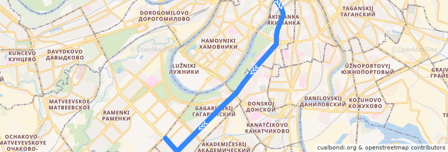 Mapa del recorrido Троллейбус 4: Кинотеатр Ударник - Метро Университет de la línea  en Moscú.