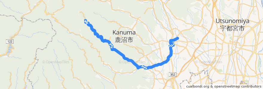 Mapa del recorrido 鹿沼市リーバス入粟野上五月線 上五月⇒鹿沼駅 de la línea  en 鹿沼市.