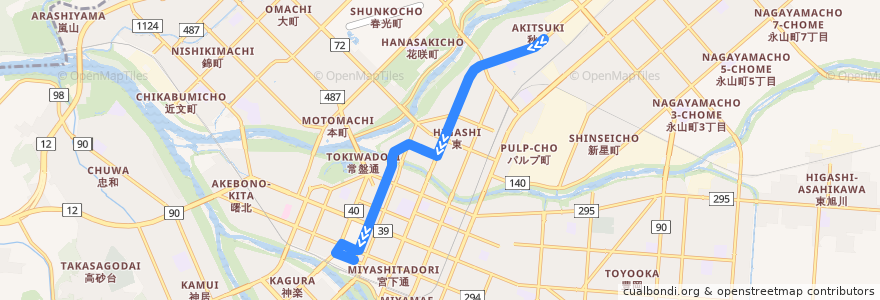 Mapa del recorrido [8]秋月線 de la línea  en Asahikawa.