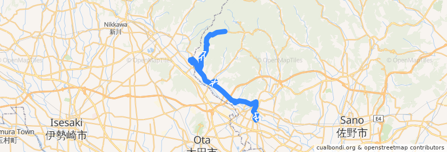Mapa del recorrido 足利市生活路線バス小俣線 アピタ⇒市役所・足利赤十字病院・西プラザ⇒小俣北町 de la línea  en 足利市.